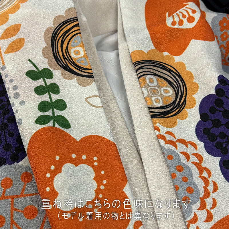 【リサイクル着物】 2尺袖着物 袴 2点セット 販売品 中古 USED フラワー モダン 袴91cm（身長153-158cm）卒業式 大学生 ニコアンティーク（5182627911）【中古販売】