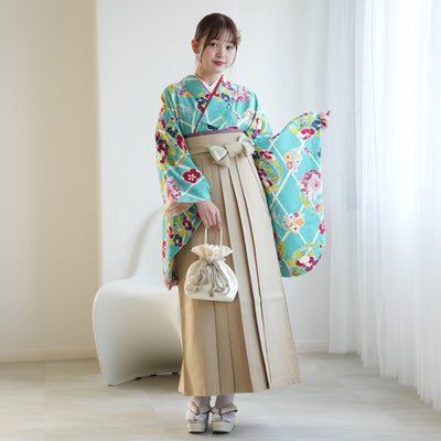 【リサイクル着物】 2尺袖着物 袴 2点セット 販売品 中古 USED 菊 格子 袴91-95cm（身長153-163cm）卒業式 大学生 ひよこ商店（5182651001）【中古販売】
