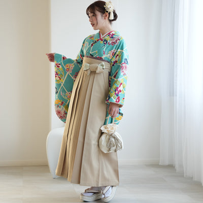 【リサイクル着物】 2尺袖着物 袴 2点セット 販売品 中古 USED 菊 格子 袴91-95cm（身長153-163cm）卒業式 大学生 ひよこ商店（5182651001）【中古販売】