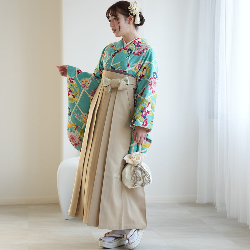 【リサイクル着物】 2尺袖着物 袴 2点セット 販売品 中古 USED 菊 格子 袴91-95cm（身長153-163cm）卒業式 大学生 ひよこ商店（5182651001）【中古販売】