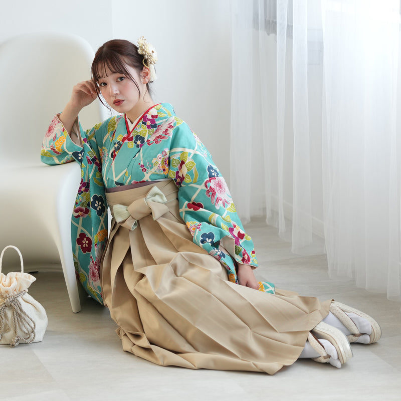 【リサイクル着物】 2尺袖着物 袴 2点セット 販売品 中古 USED 菊 格子 袴91-95cm（身長153-163cm）卒業式 大学生 ひよこ商店（5182651001）【中古販売】