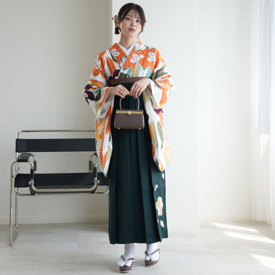 【リサイクル着物】 2尺袖着物 袴 2点セット 販売品 中古 USED 矢絣 梅 袴91cm（身長153-158cm）卒業式 大学生 ひよこ商店（5182660411）【中古販売】