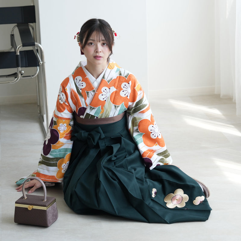 【リサイクル着物】 2尺袖着物 袴 2点セット 販売品 中古 USED 矢絣 梅 袴91cm（身長153-158cm）卒業式 大学生 ひよこ商店（5182660411）【中古販売】