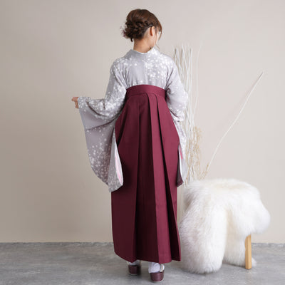 【リサイクル着物】 2尺袖着物 袴 2点セット 販売品 中古 USED グレー 小花 袴91cm（身長153-158cm）卒業式 大学生 （5182669011）【中古販売】