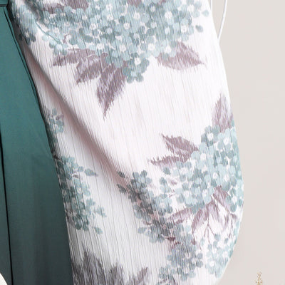 【リサイクル着物】 2尺袖着物 袴 2点セット 販売品 中古 USED くすみカラー 花柄 袴91cm（身長153-158cm）卒業式 大学生 （5182670511）【中古販売】