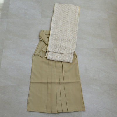 【リサイクル着物】 2尺袖着物 袴 2点セット 販売品 中古 USED  フラワーレース ホワイト 黄色 袴91cm（身長153-158cm）卒業式 大学生 （5182681511）【中古販売】