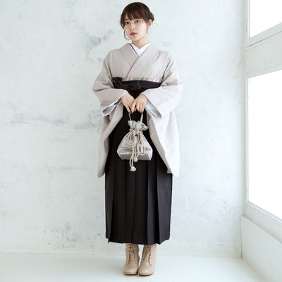 【リサイクル着物】 2尺袖着物 袴 2点セット 販売品 中古 USED  ライトグレー 花柄  袴91cm（身長153-158cm）卒業式 大学生 （5182682111）【中古販売】