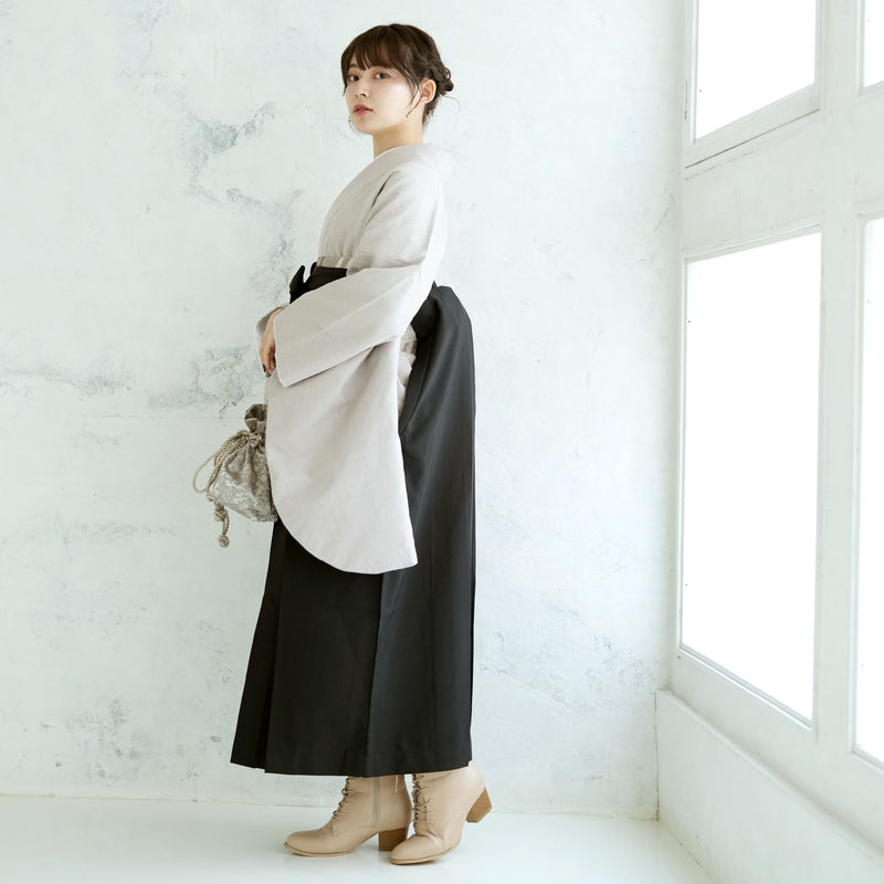 【リサイクル着物】 2尺袖着物 袴 2点セット 販売品 中古 USED  ライトグレー 花柄  袴91cm（身長153-158cm）卒業式 大学生 （5182682111）【中古販売】