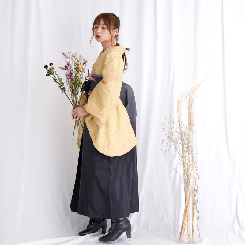 【リサイクル着物】 2尺袖着物 袴 2点セット 販売品 中古 USED  レース 花柄 黄色系  袴91cm（身長153-158cm）卒業式 大学生 （5182682611）【中古販売】