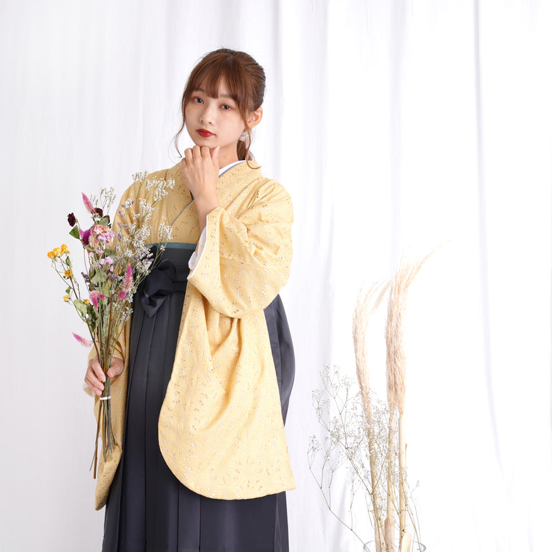 【リサイクル着物】 2尺袖着物 袴 2点セット 販売品 中古 USED  レース 花柄 黄色系  袴91cm（身長153-158cm）卒業式 大学生 （5182682611）【中古販売】