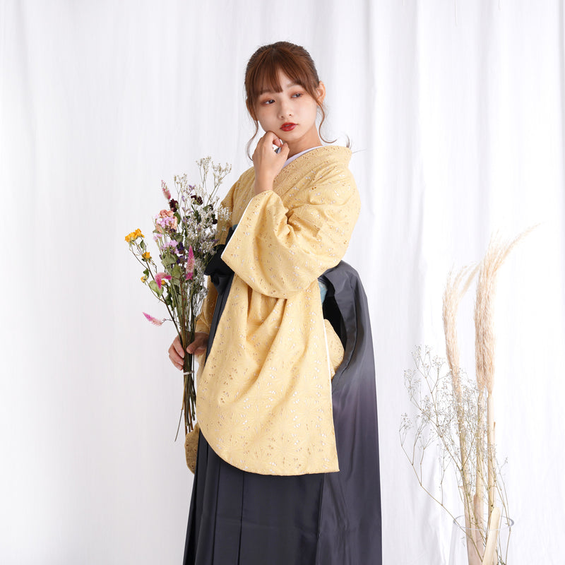 【リサイクル着物】 2尺袖着物 袴 2点セット 販売品 中古 USED  レース 花柄 黄色系  袴91cm（身長153-158cm）卒業式 大学生 （5182682611）【中古販売】