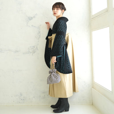 【リサイクル着物】 2尺袖着物 袴 2点セット 販売品 中古 USED  レース 花柄  袴91cm（身長153-158cm）卒業式 大学生 （5182682911）【中古販売】