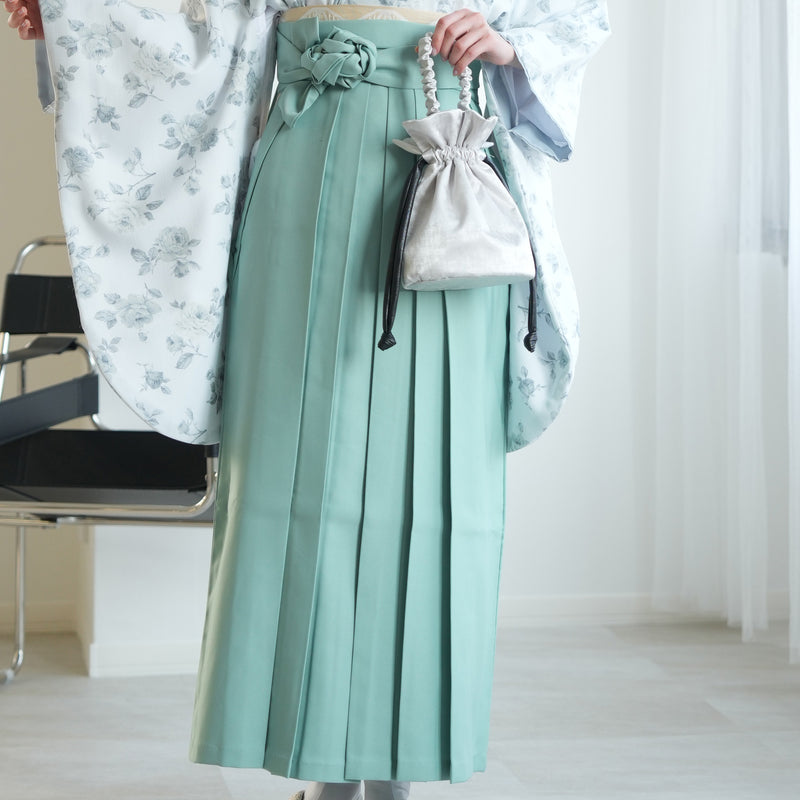 【リサイクル着物】 2尺袖着物 袴 2点セット 販売品 中古 USED  ブルーグレー  袴91-95cm（身長153-163cm）卒業式 大学生 （5182683801）【中古販売】