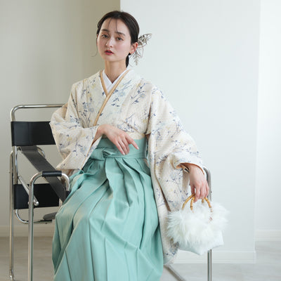 【リサイクル着物】 2尺袖着物 袴 2点セット 販売品 中古 USED  アイボリー レース 小花  袴91-99cm（身長153-170cm）卒業式 大学生 （5182683901）【中古販売】