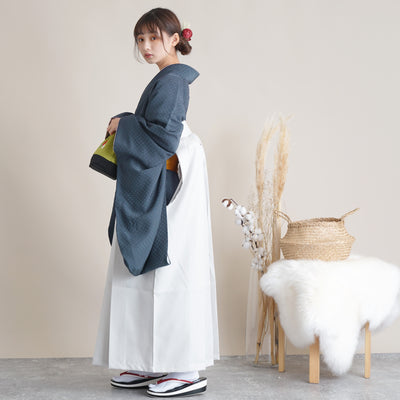 【リサイクル着物】 2尺袖着物 袴 2点セット 販売品 中古 USED  ドット 紺  袴91cm（身長153-158cm）卒業式 大学生 （5182684911）【中古販売】