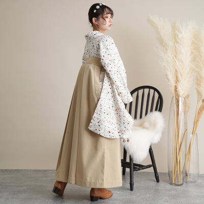 【リサイクル着物】 2尺袖着物 袴 2点セット 販売品 中古 USED メンフィス柄風  袴91cm（身長153-158cm）卒業式 大学生 （5182699911）【中古販売】