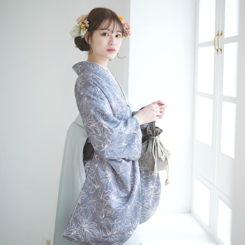 【リサイクル着物】 2尺袖着物 袴 2点セット 販売品 中古 USED グレー系  袴91cm（身長153-158cm）卒業式 大学生 （5182706211）【中古販売】