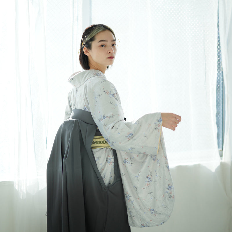 【リサイクル着物】 2尺袖着物 袴 2点セット 販売品 中古 USED 水色系  袴91・99cm（身長153-158cm・163-170cm） 卒業式 大学生 （5182712201）【中古販売】