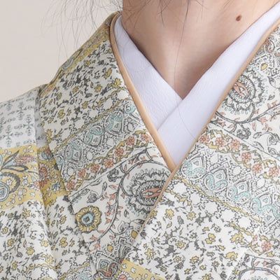 【リサイクル着物】 2尺袖着物 袴 2点セット 販売品 中古 USED ペイズリー 白系  袴95cm（身長約158-163cm）卒業式 大学生 （5183708211）【中古販売】