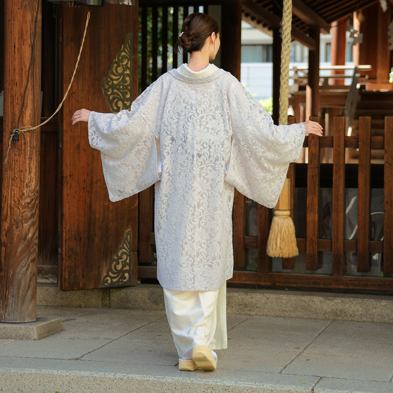 【レース羽織  アマイロ・クラシカ】長羽織  国産生地 フリーサイズ  薄グレー ミルパレース ボリュームレース 和装コート ニコアンティーク（5223613100）