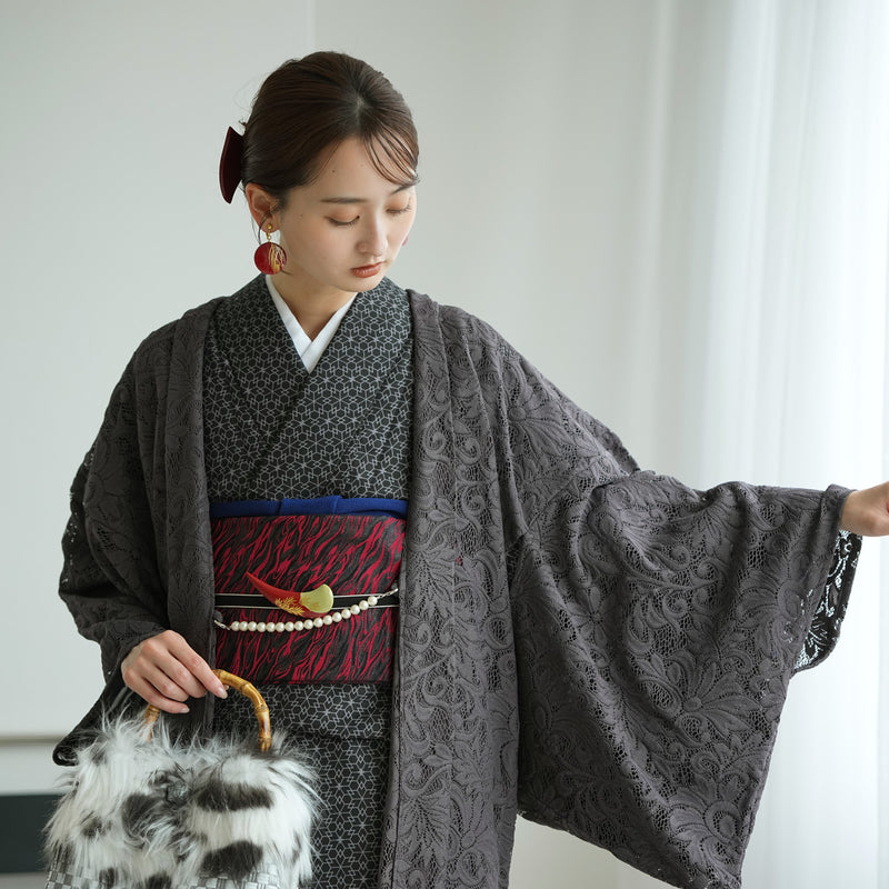 【レース羽織  スミクロ・クラシカ】長羽織  国産生地 フリーサイズ  ペイズリー 花柄 チャコールグレー 和装コート ニコアンティーク（5223613200）