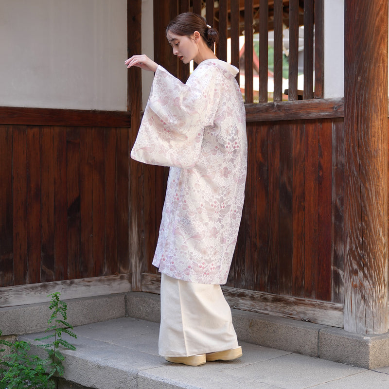 【薄羽織  ウィリアムモリス Strawberry Thief(イチゴ泥棒) ローザ　オパール加工】長羽織  国産生地 フリーサイズ  透け感 ピンク ベビーピンク ニコアンティーク（5223613400）