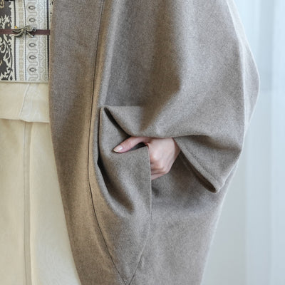 【コート ドルマン2wayコート トープ】羽織 単品 JAPAN MODE モモンガコート 和装コート 羊毛 ボレロ ポケット付き 羽織紐が付けられる乳付き【取り寄せ品】（5230606200）
