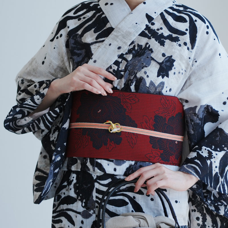 【半幅帯 博多織 牡丹 レッド×ブラック】帯単品 小袋帯 長尺 正絹 リバーシブル 日本製 本場筑前博多織 紋小巾袋帯 証紙付き（5279625000）
