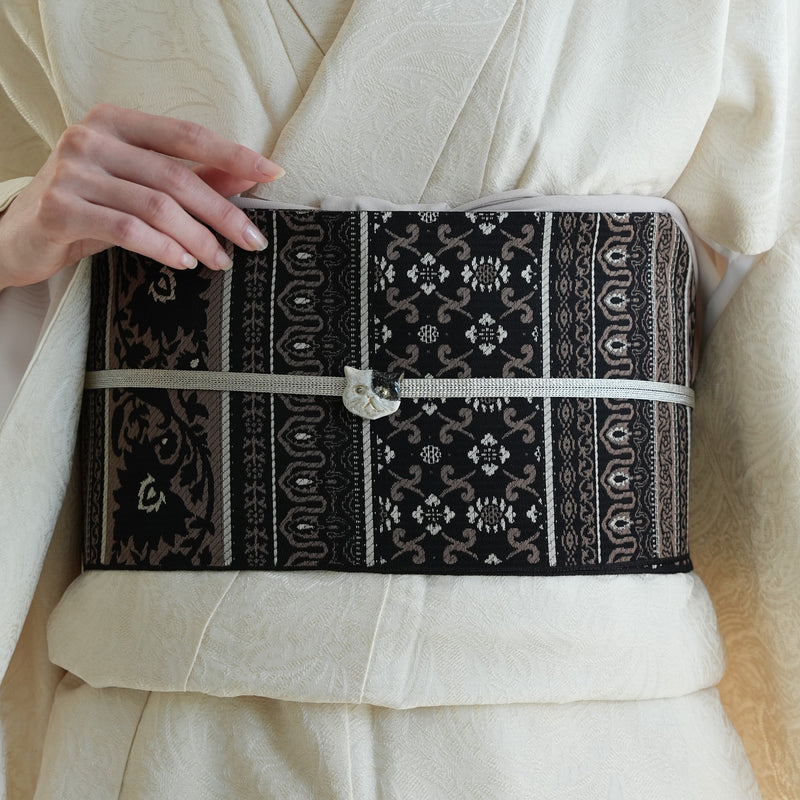 【半幅帯 博多織 インド更紗献上 ブラック×ブラウン】帯単品 小袋帯 長尺 正絹 リバーシブル 日本製 本場筑前博多織 紋小巾袋帯 証紙付き（5279625200）