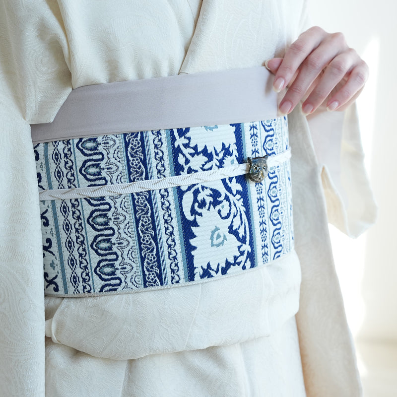 【半幅帯 博多織 インド更紗献上 ホワイト】帯単品 小袋帯 長尺 正絹 リバーシブル 日本製 本場筑前博多織 紋小巾袋帯 証紙付き（5279625400）