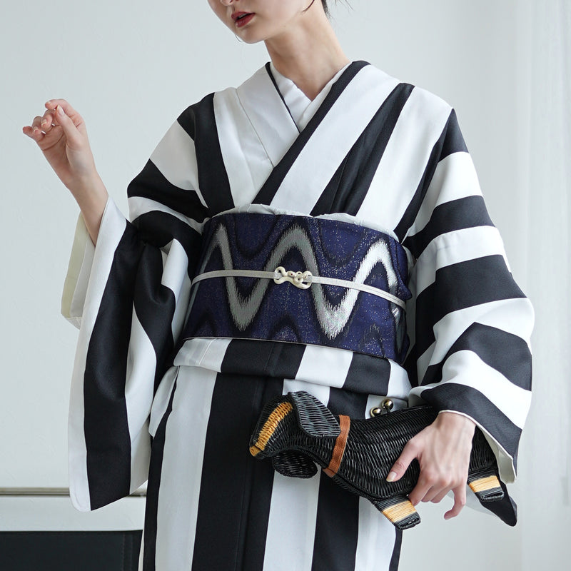 【細帯 月光ジオメトリー】半幅帯 単品 数量限定 浴衣 着物 小紋 レディース  紺 花紺青 銀 ウェーブ 金襴 日本製 ニコアンティーク （5279625700）