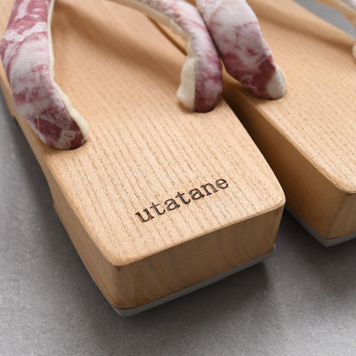 【高級桐下駄 utatane 角型右近 白木】単品 Mサイズ レディース 有松絞り鼻緒  国産 日本製 （5301621200）