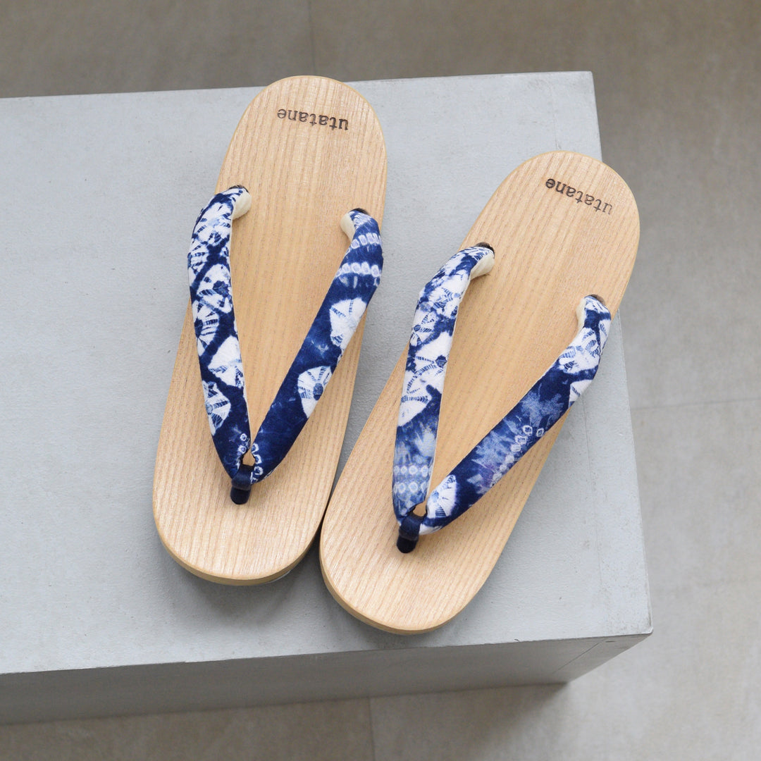 おしゃれ鼻緒 ★ 桐だから軽い 高級 日本製 白木 桐下駄 1