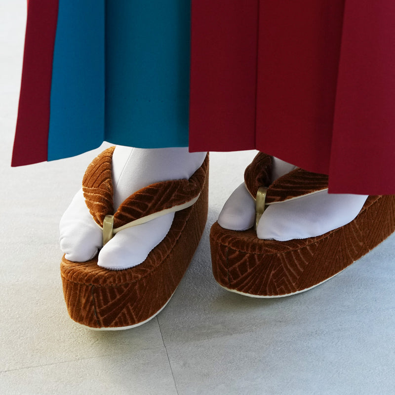 【ニコアンティーク 草履 単品 シャモン・シナモン 】 ライトブラウン モケット生地 成人式振袖や卒業式袴にも （5329612000）