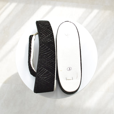 【ニコアンティーク 草履 単品 シャモン・オディール 】 黒 モケット生地 成人式振袖や卒業式袴にも （5329612300）