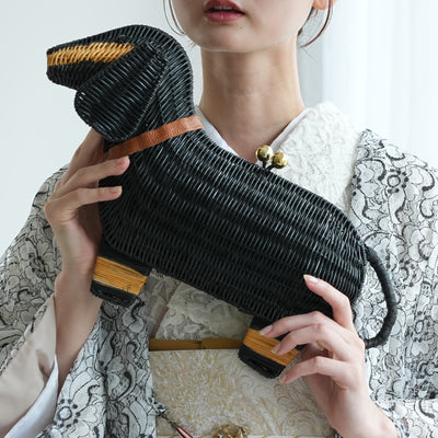【utatane 籐カゴバッグ】単品 ダックスフンド かごバッグ クラッチバッグ ラタンウィッカー 籐編み ハンドメイド 天然素材 ボヘミアン（5371605600）