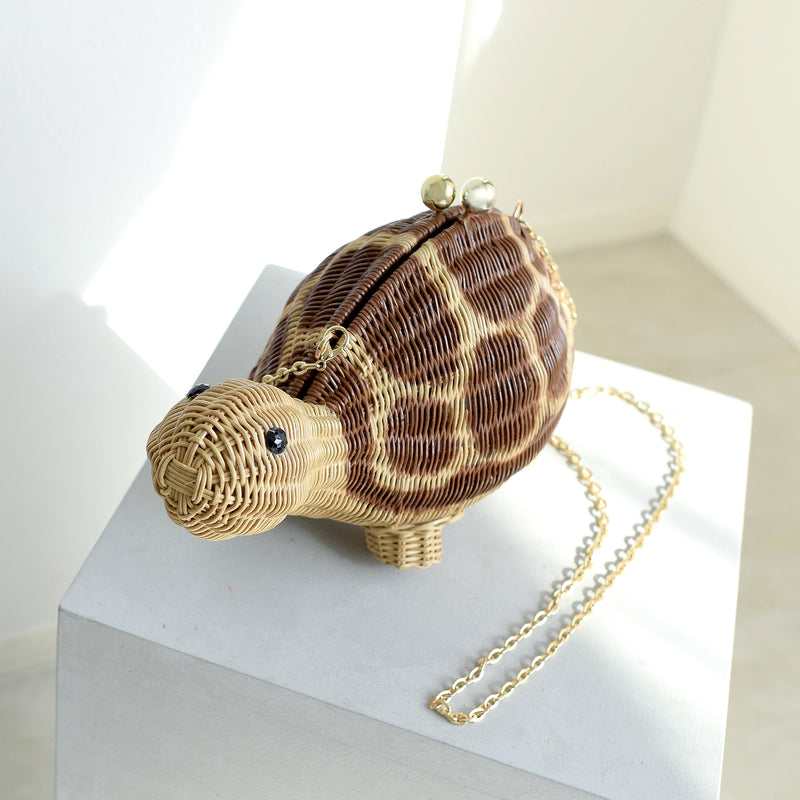 【utatane 籐カゴバッグ】単品 亀 クラッチバッグ ショルダー かごバッグ  ラタンウィッカー 籐編み ハンドメイド 天然素材 ボヘミアン（5371606100）