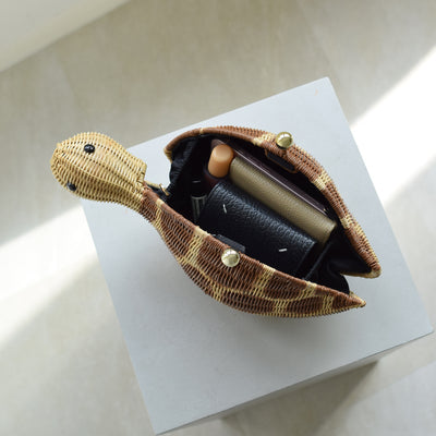 【utatane 籐カゴバッグ】単品 亀 クラッチバッグ ショルダー かごバッグ  ラタンウィッカー 籐編み ハンドメイド 天然素材 ボヘミアン（5371606100）