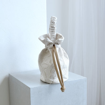 【巾着バッグ utatane ギャザーハンドル レザー調コード アイボリー】ミニバッグ 普段使いや袴（はかま）、浴衣にも合わせやすいバッグ（5374606400）