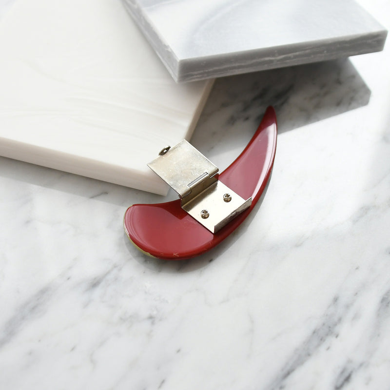 【帯留め 蒔絵 赤つの 金銀すすき】日本製 帯小物 和風 ハンドメイド 三分紐/四分紐に 帯締めのアンティークなアクセント（5408624300）