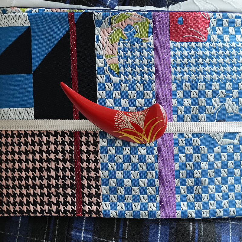 【帯留め 蒔絵 赤つの 金銀すすき】日本製 帯小物 和風 ハンドメイド 三分紐/四分紐に 帯締めのアンティークなアクセント（5408624300）