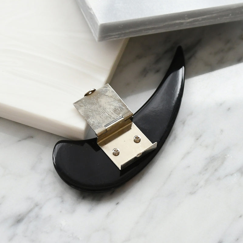 【帯留め 蒔絵 黒つの 金銀すすき】日本製 帯小物 和風 ハンドメイド 三分紐/四分紐に 帯締めのアンティークなアクセント（5408624600）