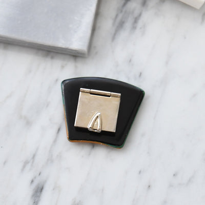 【帯留め 蒔絵 緑扇　銀波】日本製 帯小物 和風 ハンドメイド 三分紐/四分紐に 帯締めのアンティークなアクセント（5408624700）