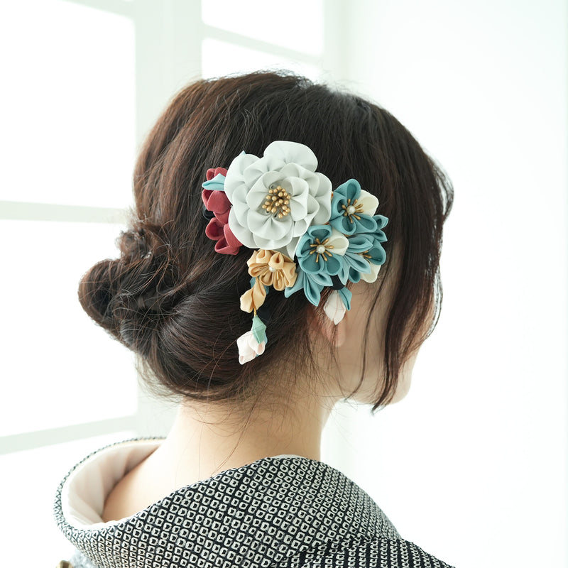 髪飾り ヘアアクセサリー コーム・Uピン2点セット 大きな牡丹＆小花 つまみ細工 日本製  （5432611101）
