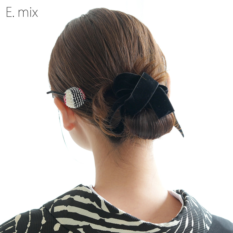 【髪飾り 玉かんざし】正絹 絞り ヘアアクセサリー  日本製 成人式 振袖 卒業式 袴 普段のヘアアレンジにも（5432630801）