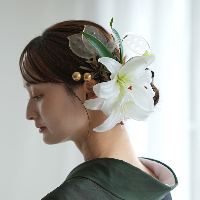 【髪飾り ビッグボリューム百合　うるつやクリアリーフ＋ゴールドの実】Uピン9本セット 日本製 ヘアアクセサリー  成人式 振袖 卒業式 袴 普段のヘアアレンジにも（5432631300）