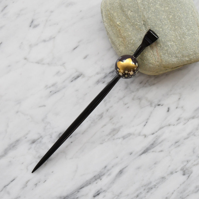 【髪飾り 蒔絵かんざし 紅葉・黒】玉かんざし 簪 ヘアアクセサリー  日本製 浴衣や成人式振袖、卒業式袴や普段のヘアアレンジにも（5432631500）