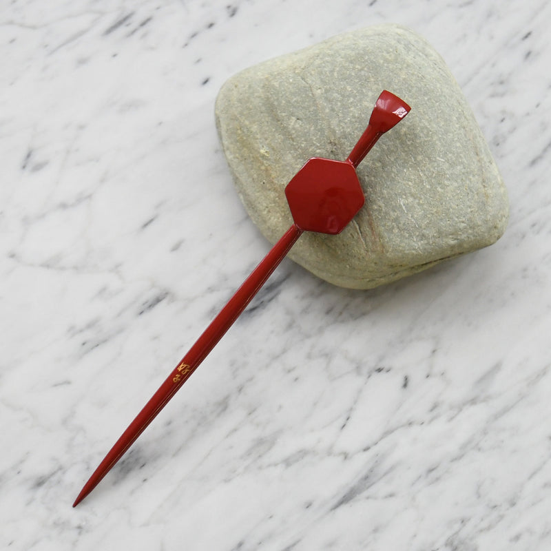 【髪飾り 蒔絵かんざし 紅葉・赤】平打ちかんざし 簪 ヘアアクセサリー  日本製 浴衣や成人式振袖、卒業式袴や普段のヘアアレンジにも（5432631600）