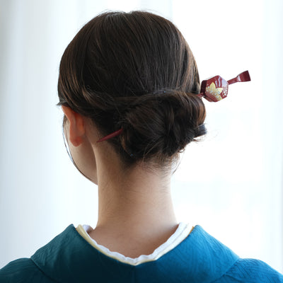 【髪飾り 蒔絵かんざし 紅葉・赤】平打ちかんざし 簪 ヘアアクセサリー  日本製 浴衣や成人式振袖、卒業式袴や普段のヘアアレンジにも（5432631600）