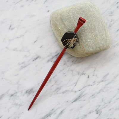 【髪飾り 蒔絵かんざし 雪柳・黒赤】平打ちかんざし 簪 ヘアアクセサリー  日本製 浴衣や成人式振袖、卒業式袴や普段のヘアアレンジにも（5432631900）